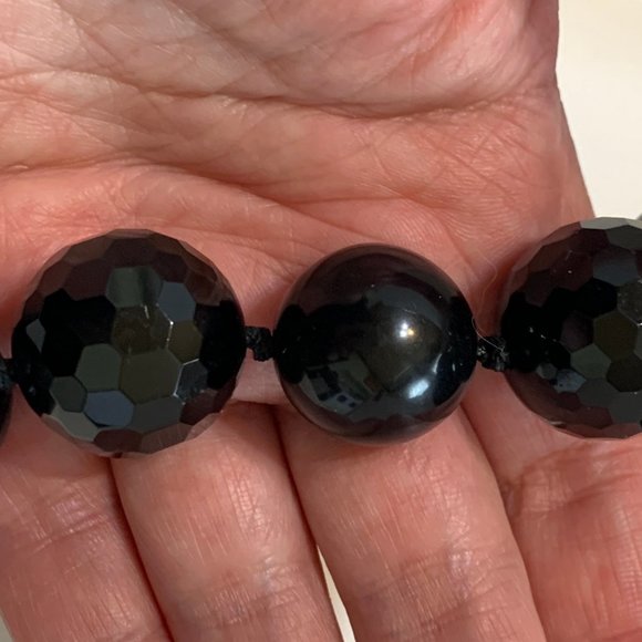 Chunky Retro Style Beaded Glass Choker - Picture 4 of 7